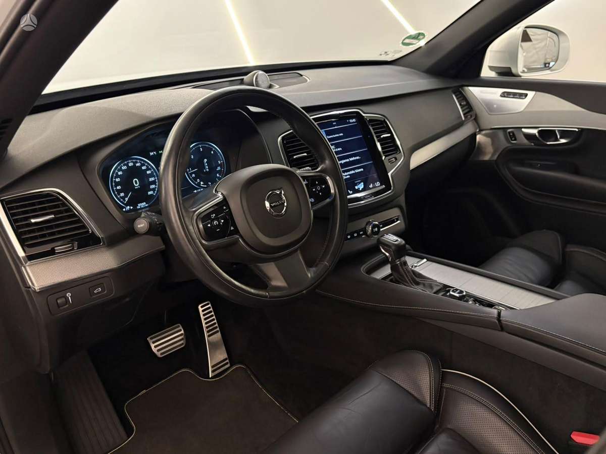 Volvo XC90 - 2