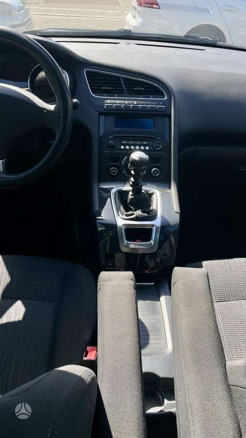 Peugeot 5008 - 6