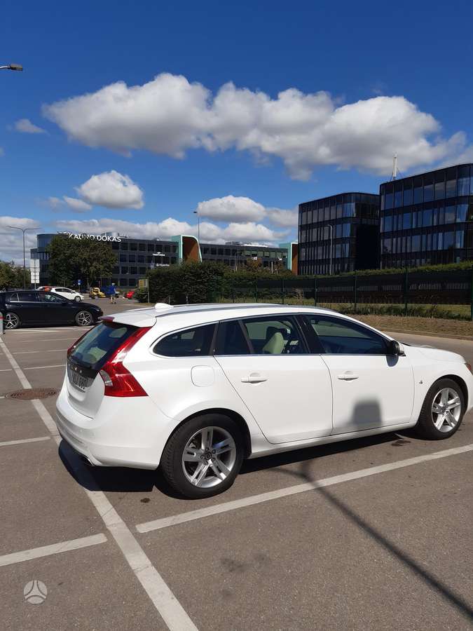 Volvo V60, 2.5 l., wagon