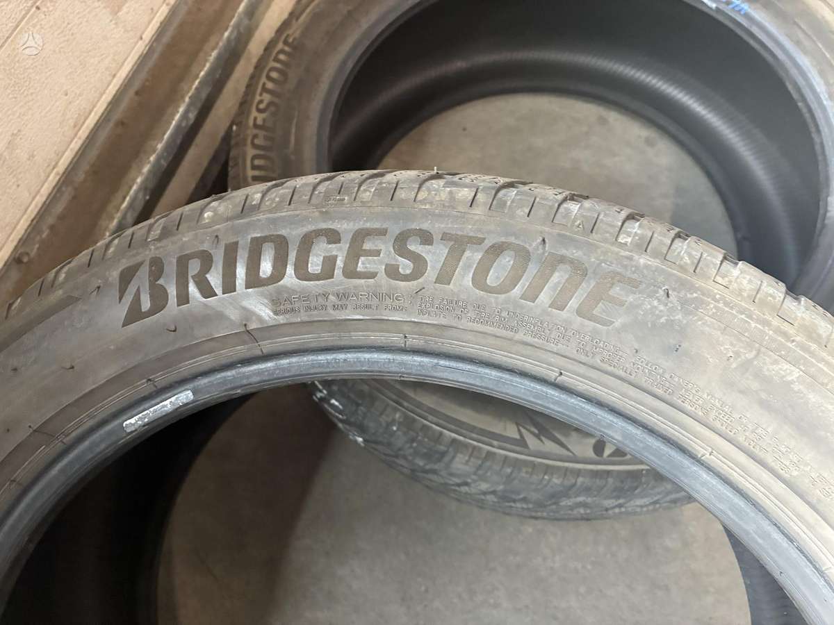 Bridgestone BLIZZAK LM005, winter 265/45 R20