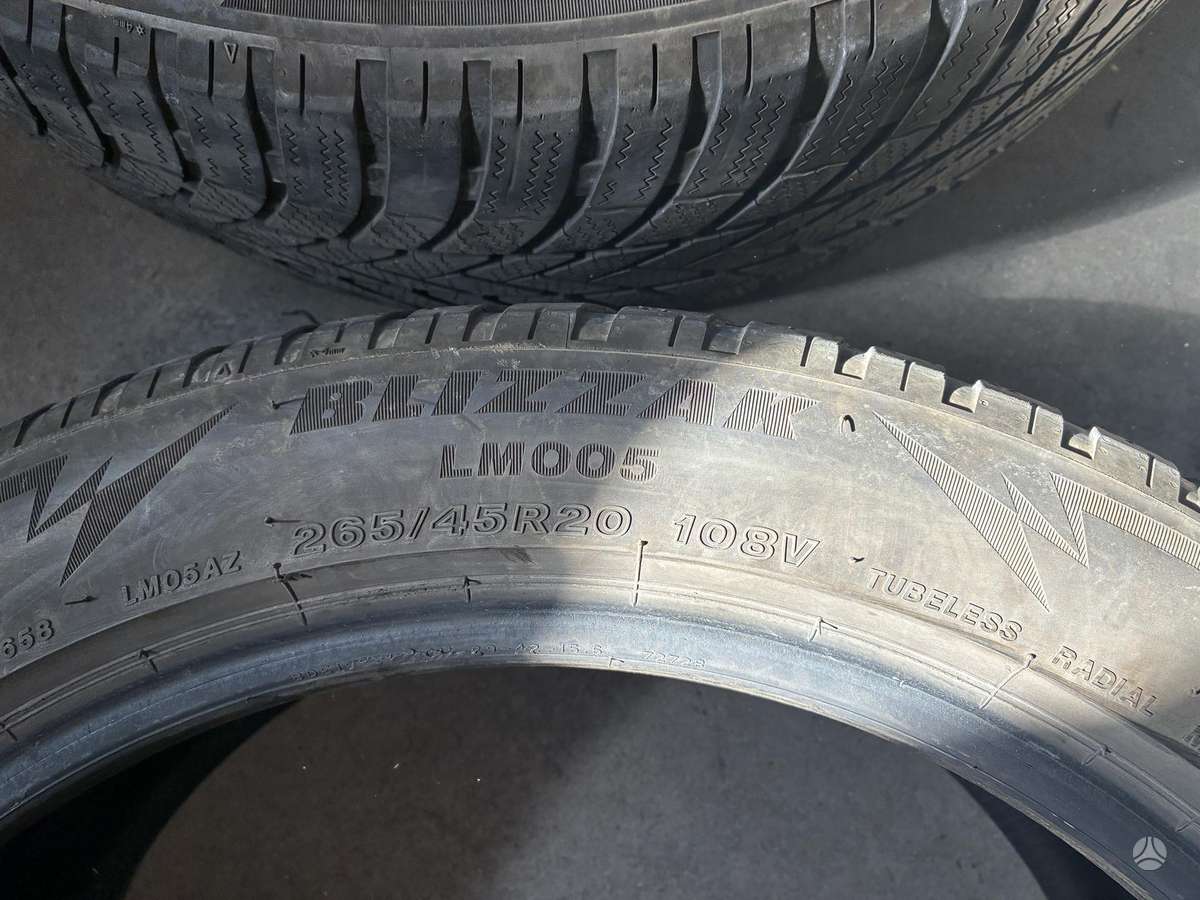 Bridgestone BLIZZAK LM005, žieminės 265/45 R20