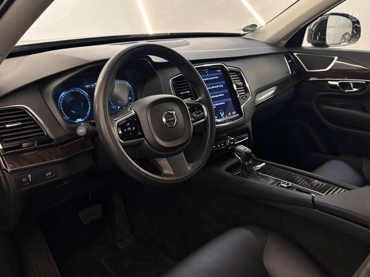 Volvo XC90 - 2