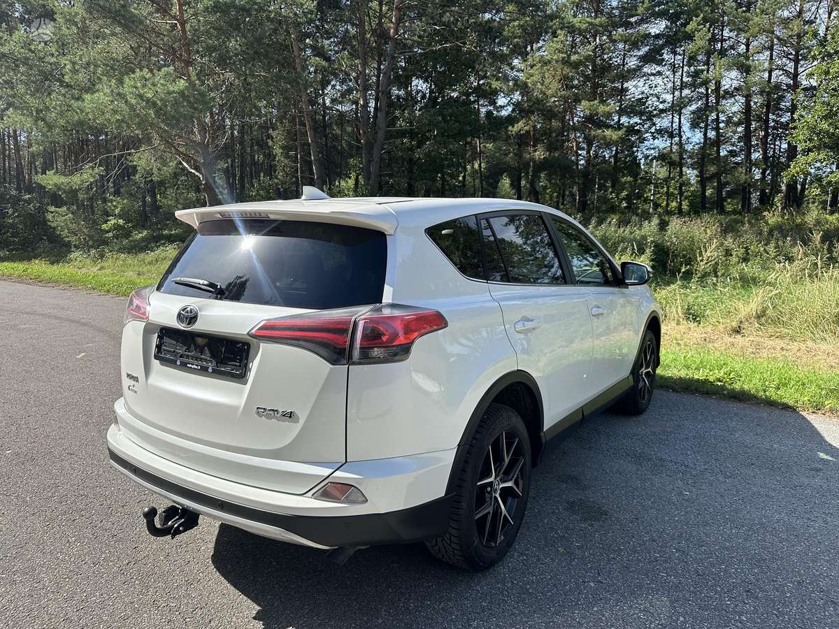 Toyota RAV4 - 4