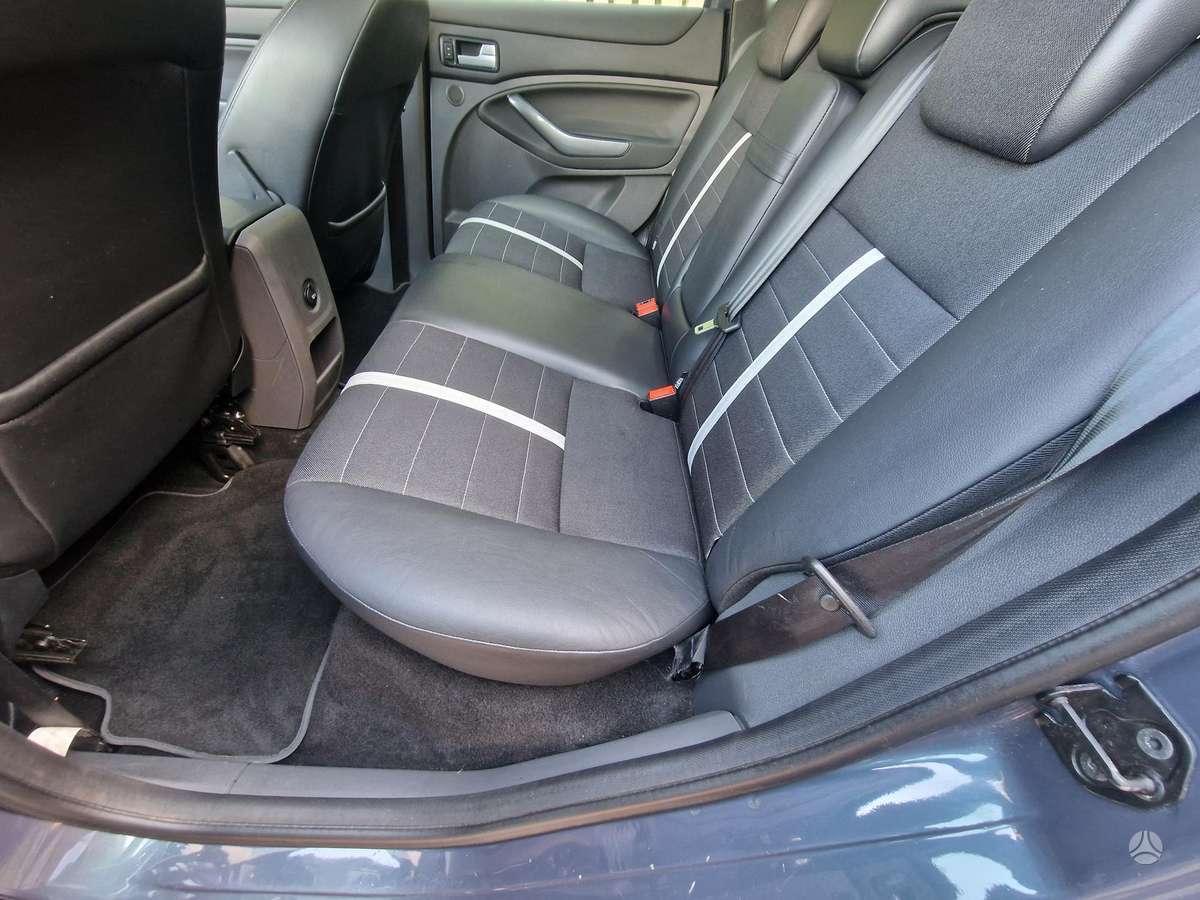 Ford Kuga, 2.0 l., off-road / crossover