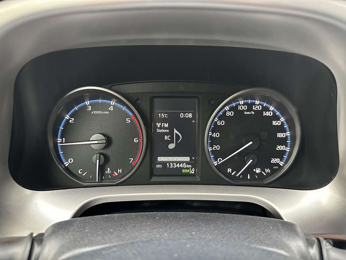 Toyota RAV4 - 10