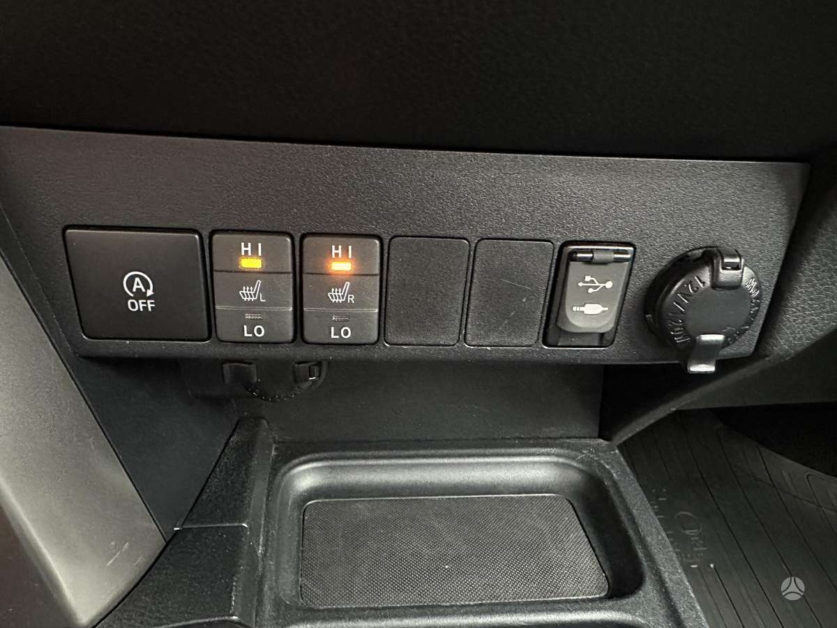 Toyota RAV4 - 12