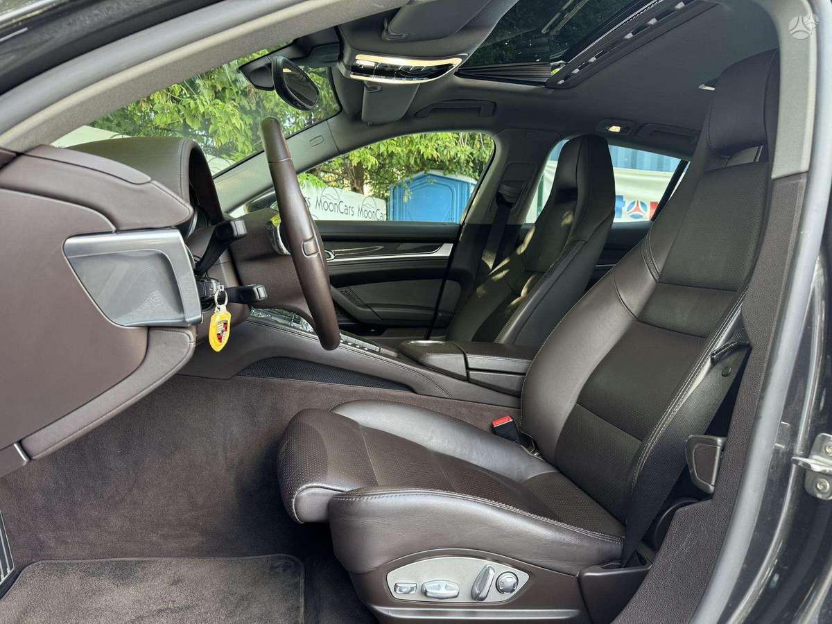 Porsche Panamera, 4.8 l., hatchback