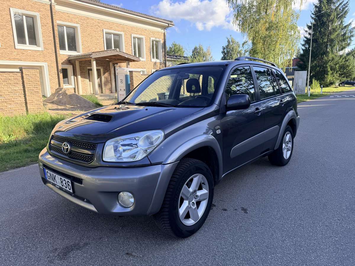 Toyota RAV4 - 1
