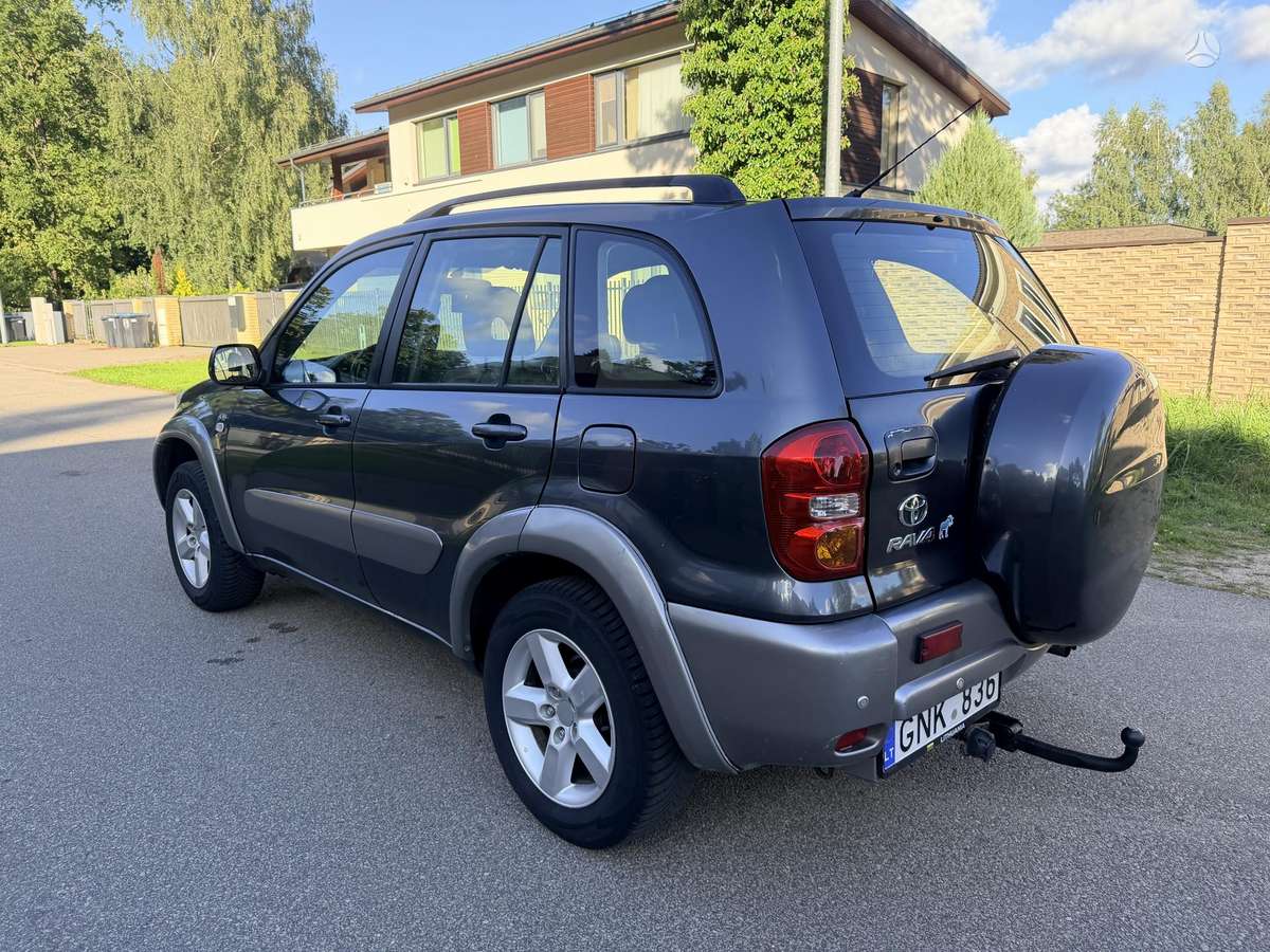 Toyota RAV4 - 2