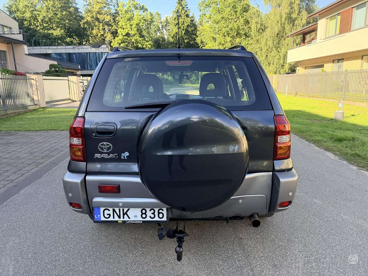 Toyota RAV4 - 3