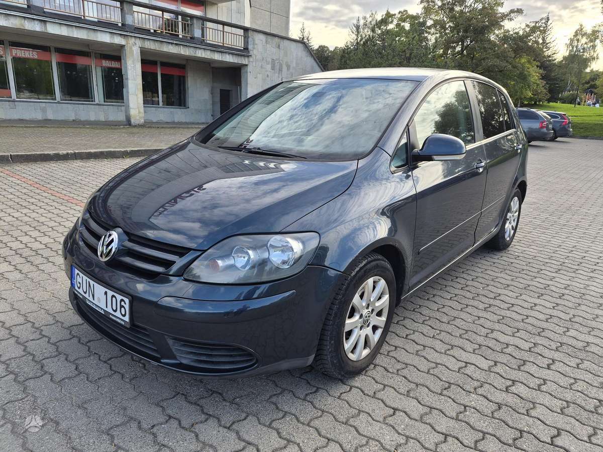 Volkswagen Golf Plus - 1