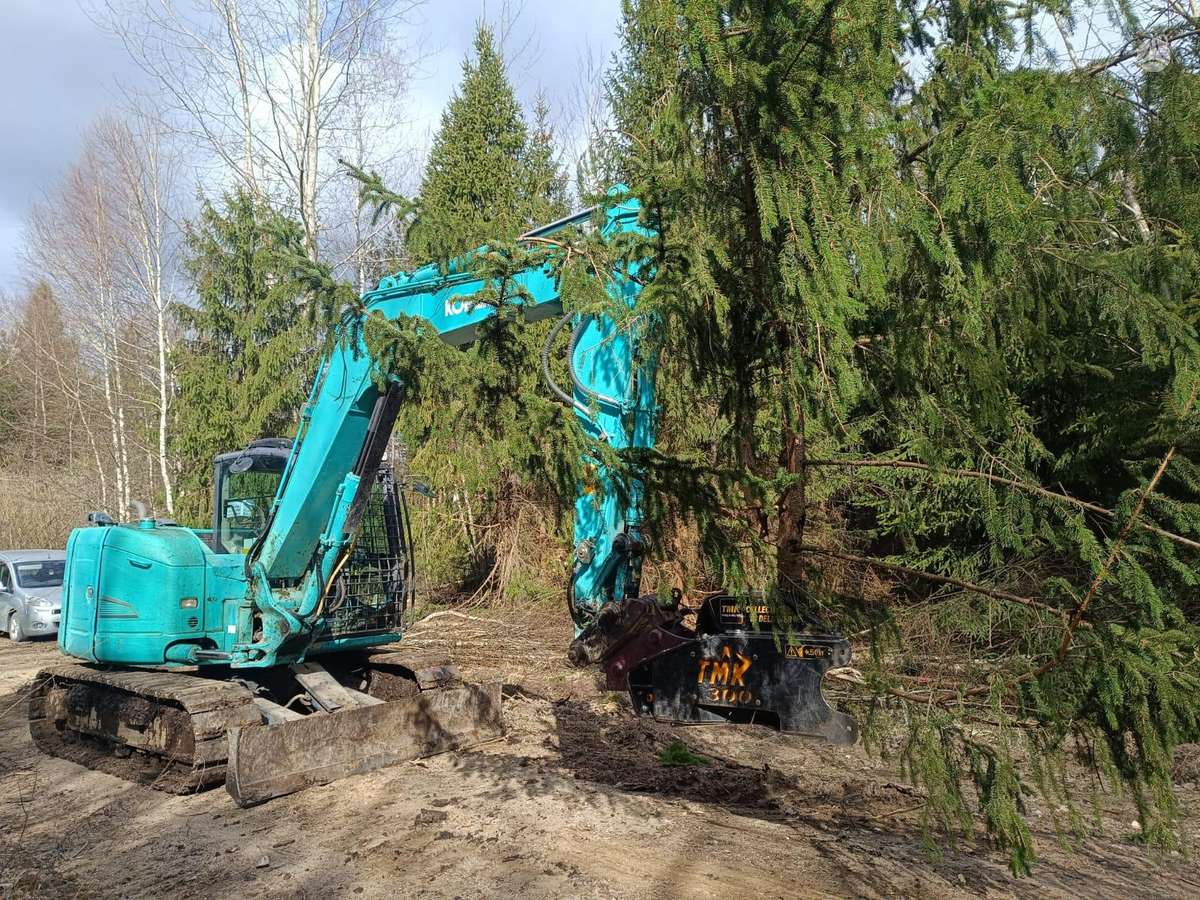 Kobelco SK85, ekskavatoriai