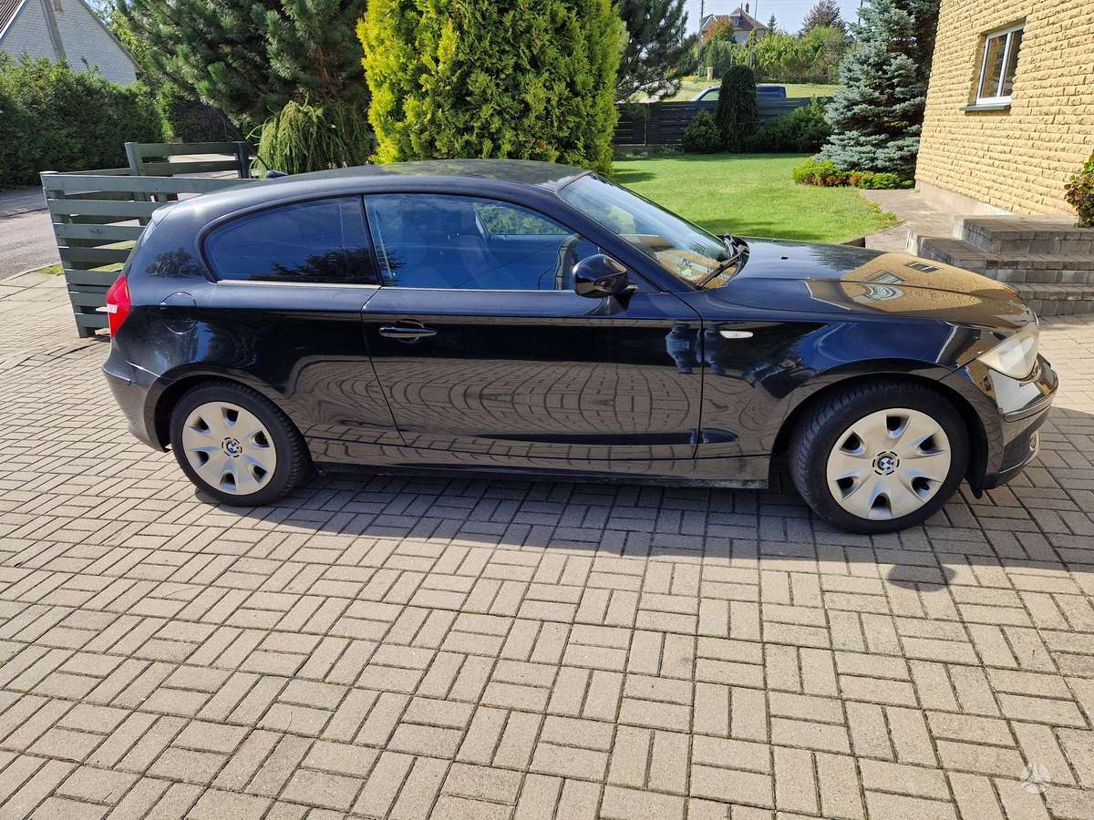 BMW 118, 2.0 l., Хэтчбек