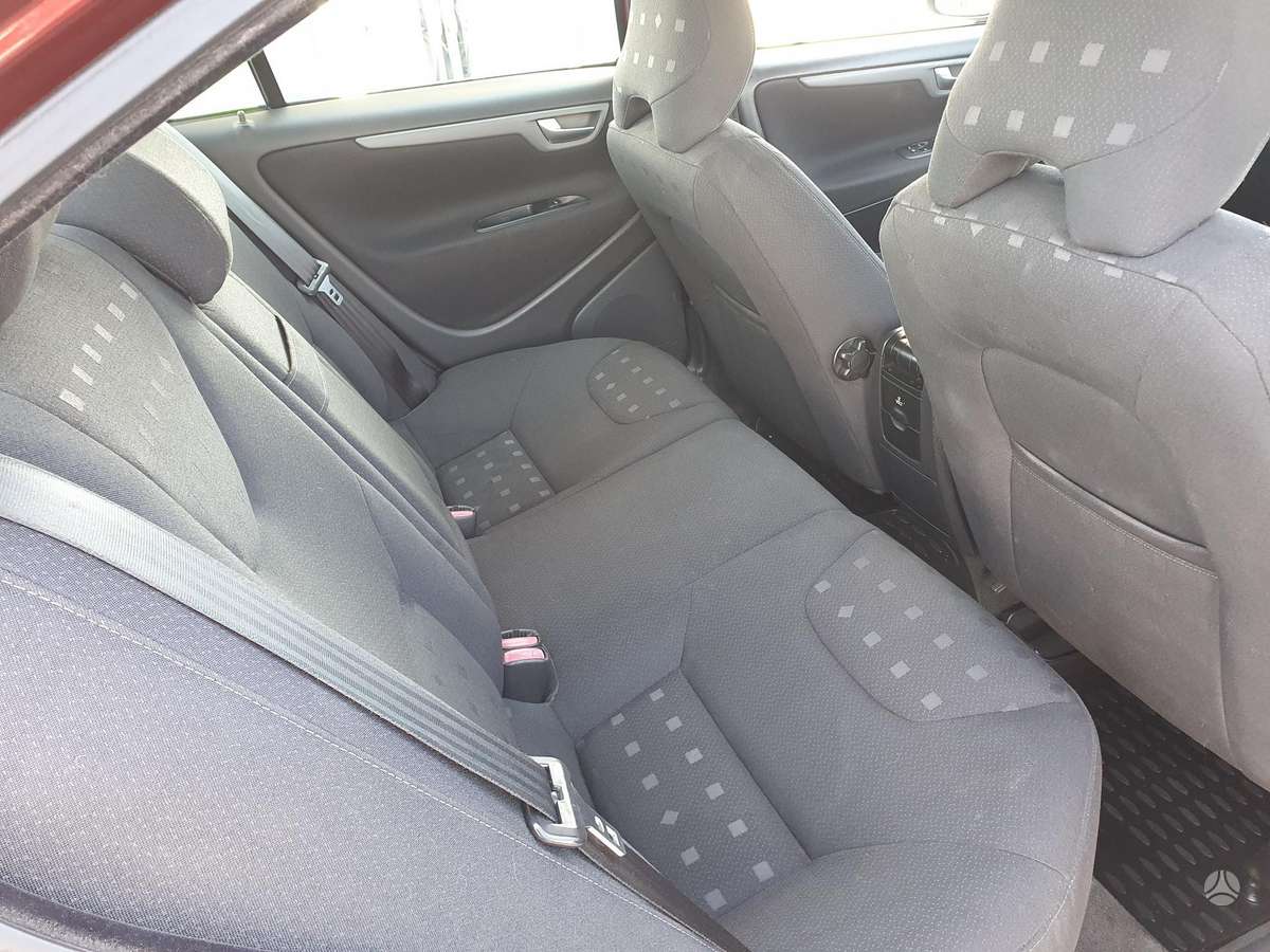Volvo S60, 2.4 l., Седан