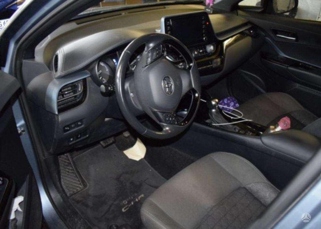 Toyota C-HR - 5