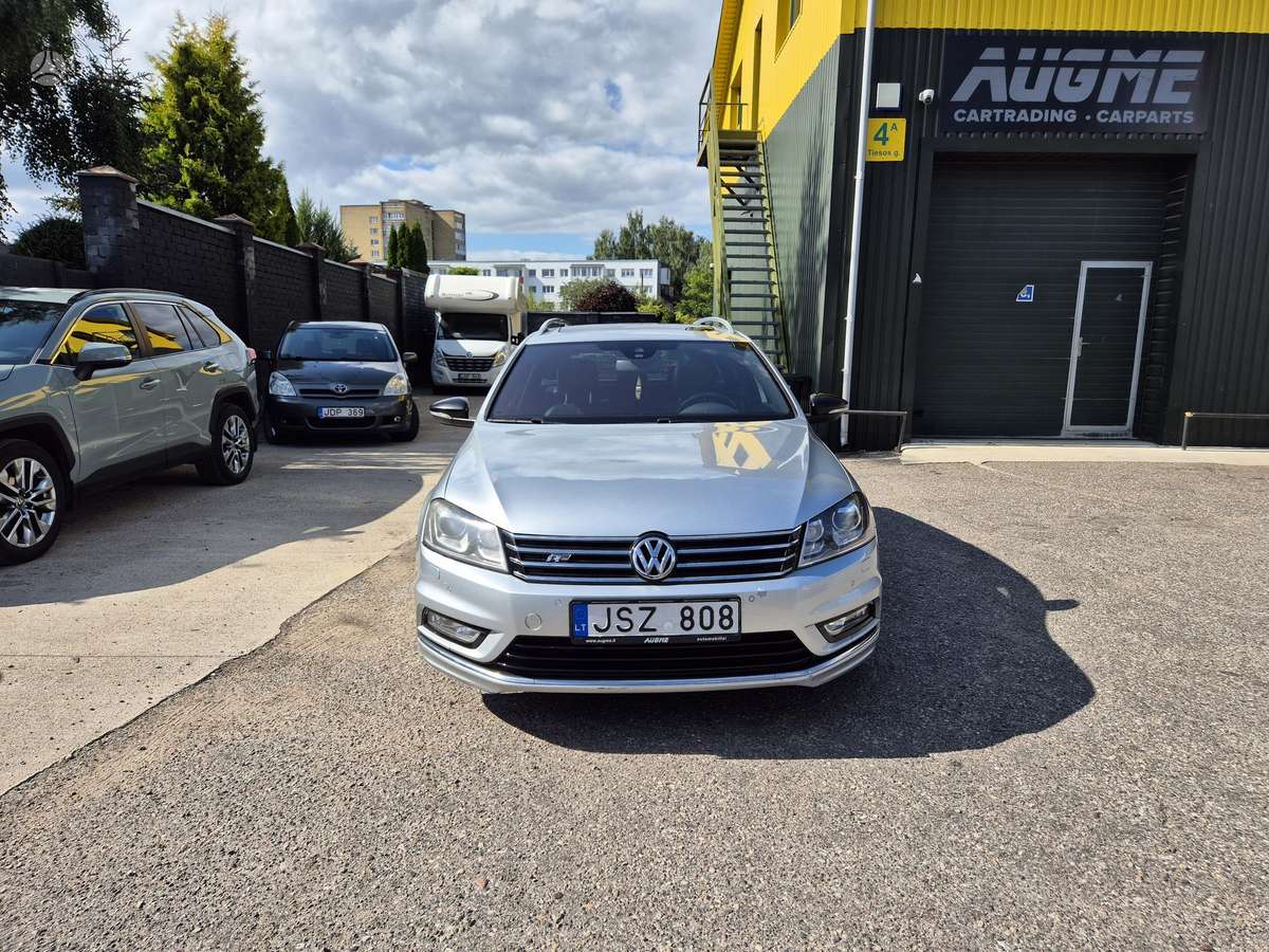 Volkswagen Passat - 2