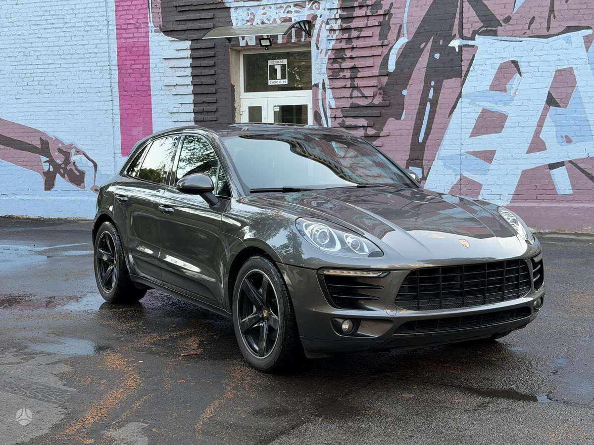Porsche Macan - 1