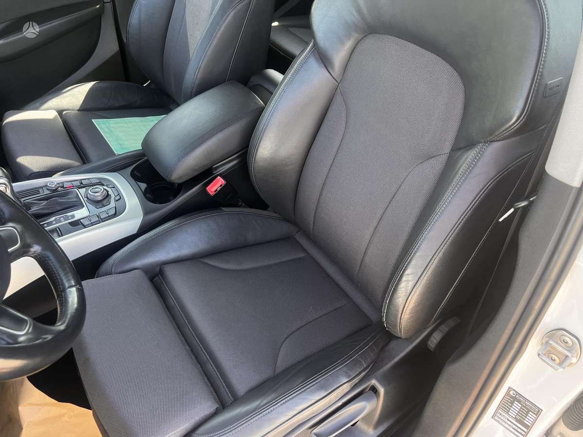 Audi Q5, 2.0 l., off-road / crossover