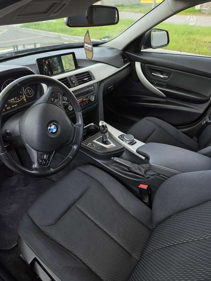 BMW 320, 2.0 l., Седан