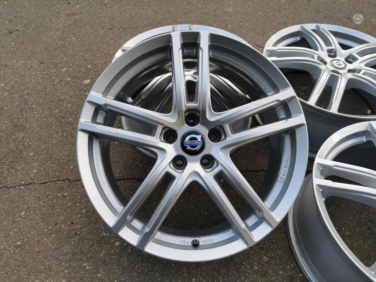 Volvo Xc90, lengvojo lydinio, R19
