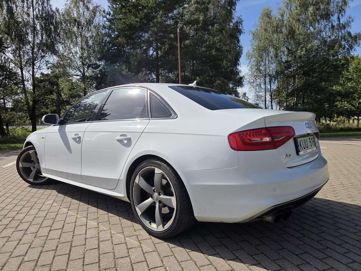 Audi A4, 2.0 l., Седан