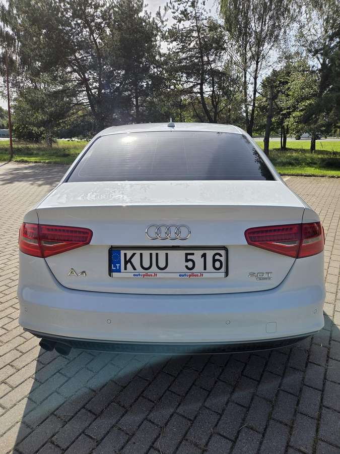 Audi A4, 2.0 l., Седан