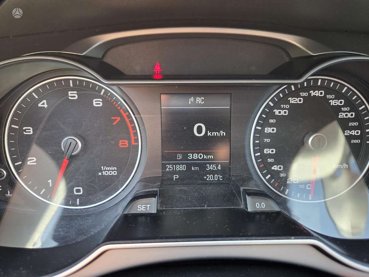 Audi A4, 2.0 l., Седан