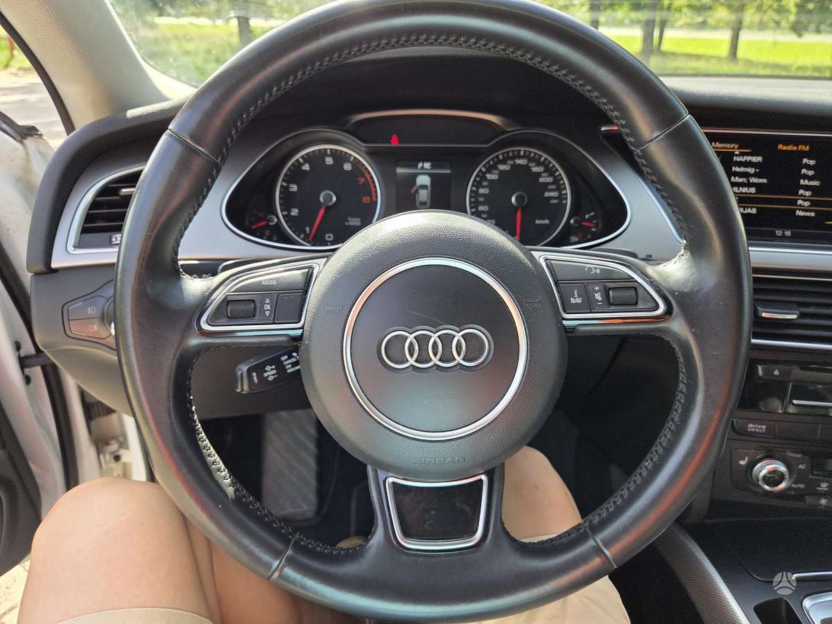 Audi A4, 2.0 l., Седан