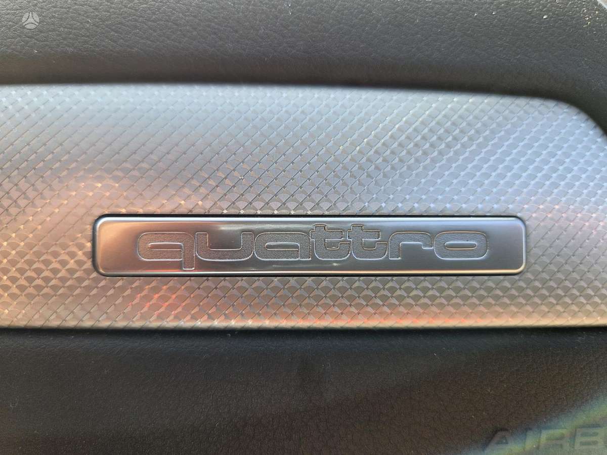 Audi A4, 2.0 l., saloon / sedan
