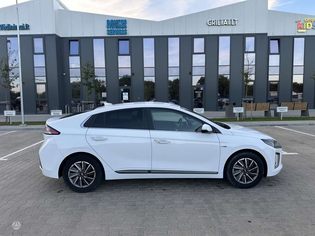 Hyundai IONIQ, coupe