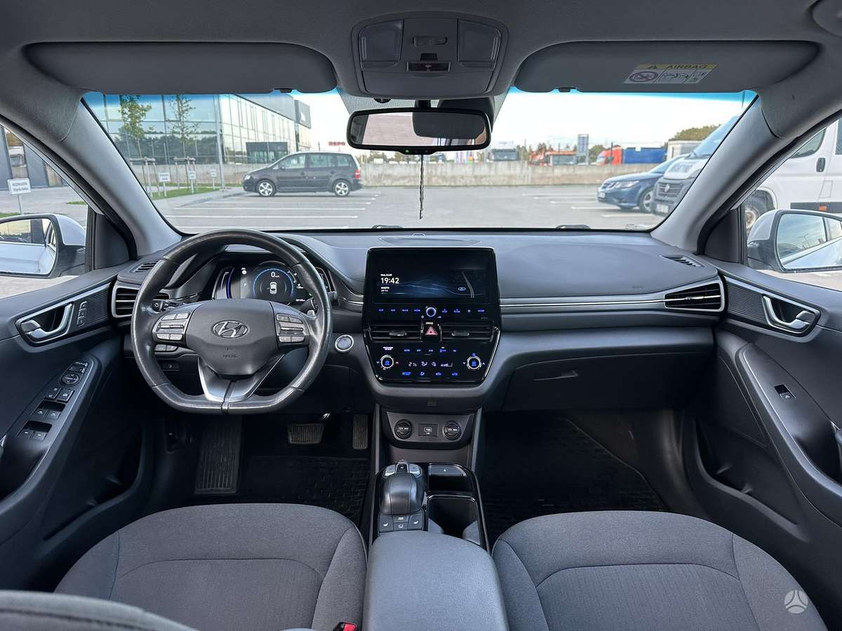 Hyundai IONIQ, coupe