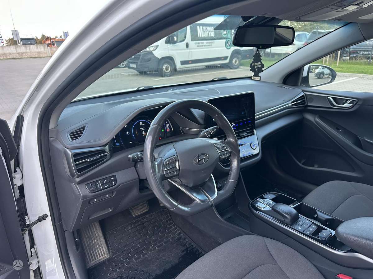 Hyundai IONIQ, coupe