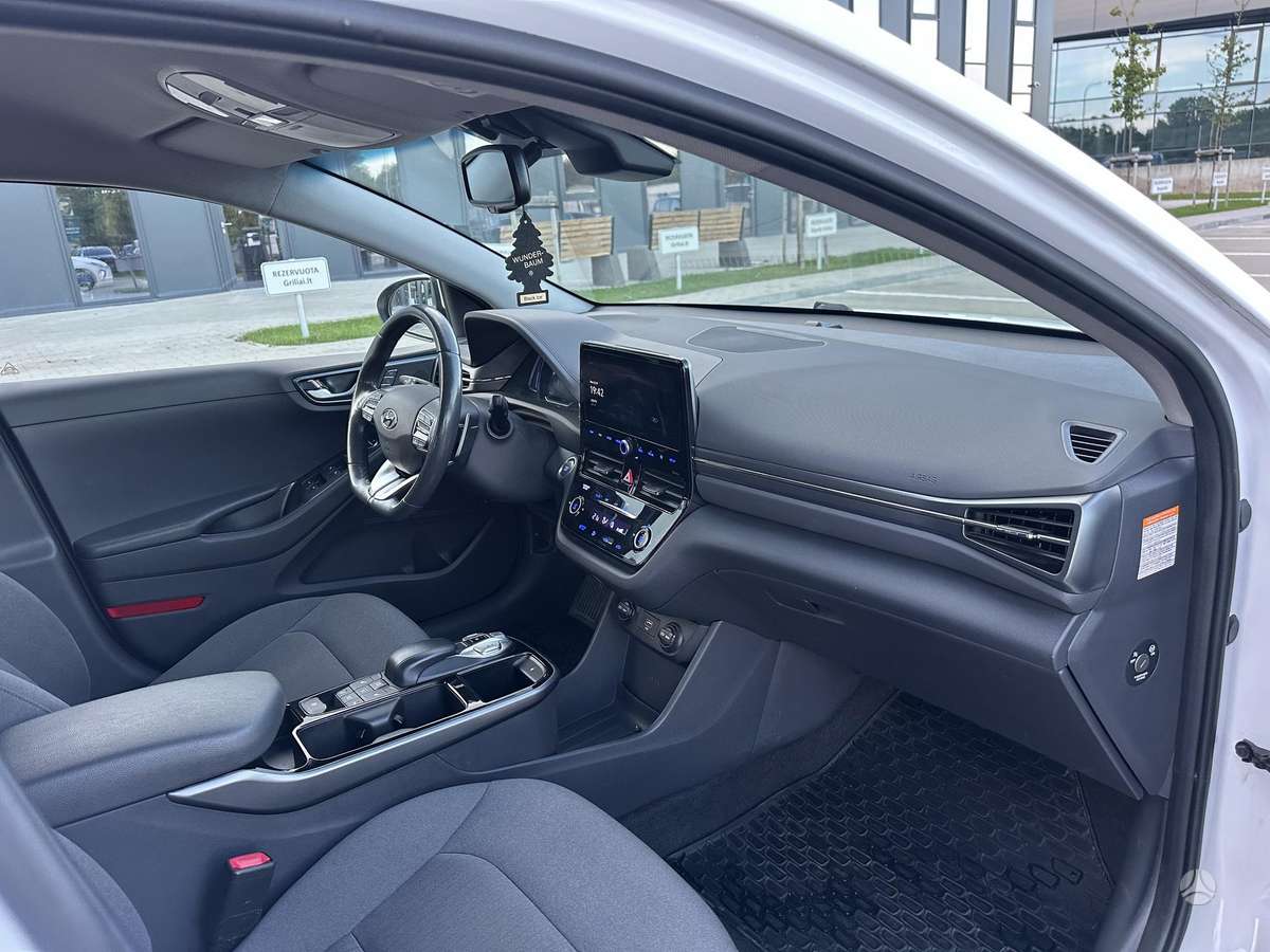 Hyundai IONIQ, coupe