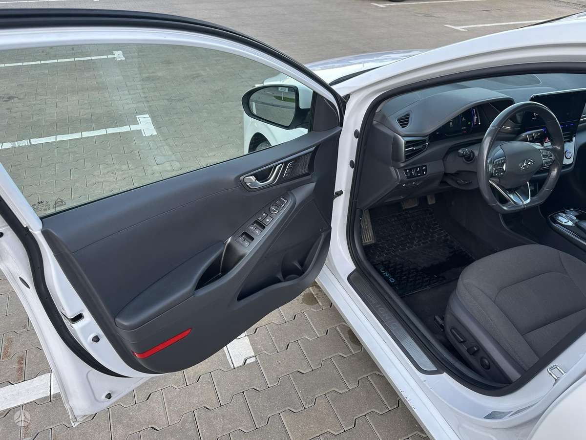 Hyundai IONIQ, coupe
