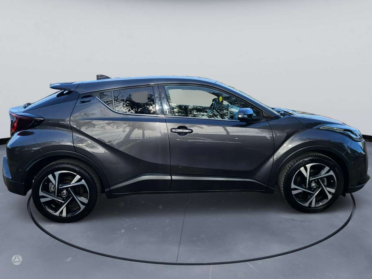 Toyota C-HR - 4