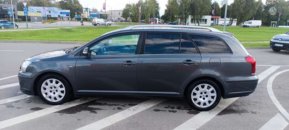 Toyota Avensis - 6
