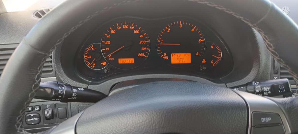 Toyota Avensis - 9