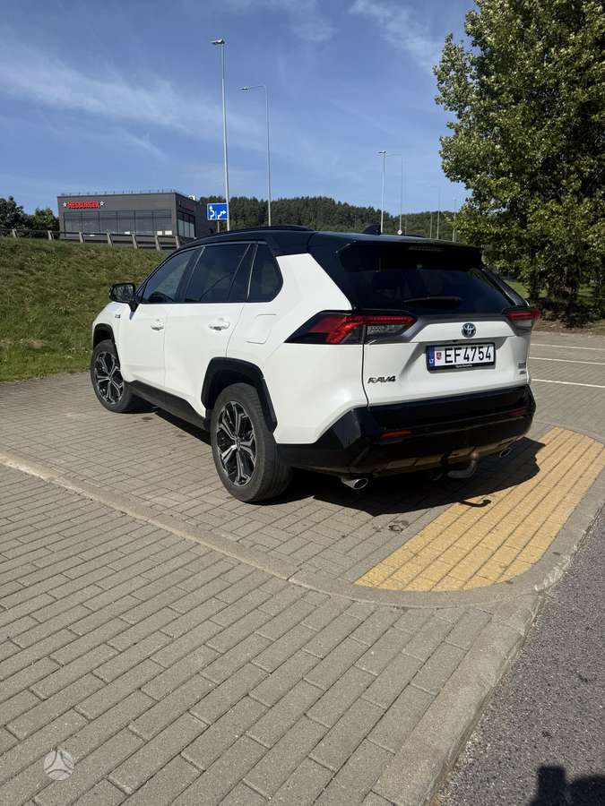 Toyota RAV4 - 4