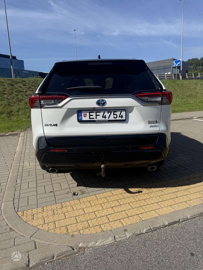 Toyota RAV4 - 5