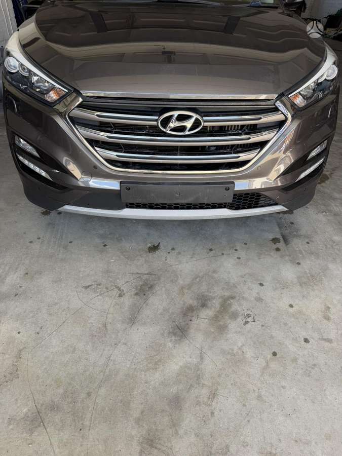 Hyundai Tucson dalimis. Spalvos kodas xn3