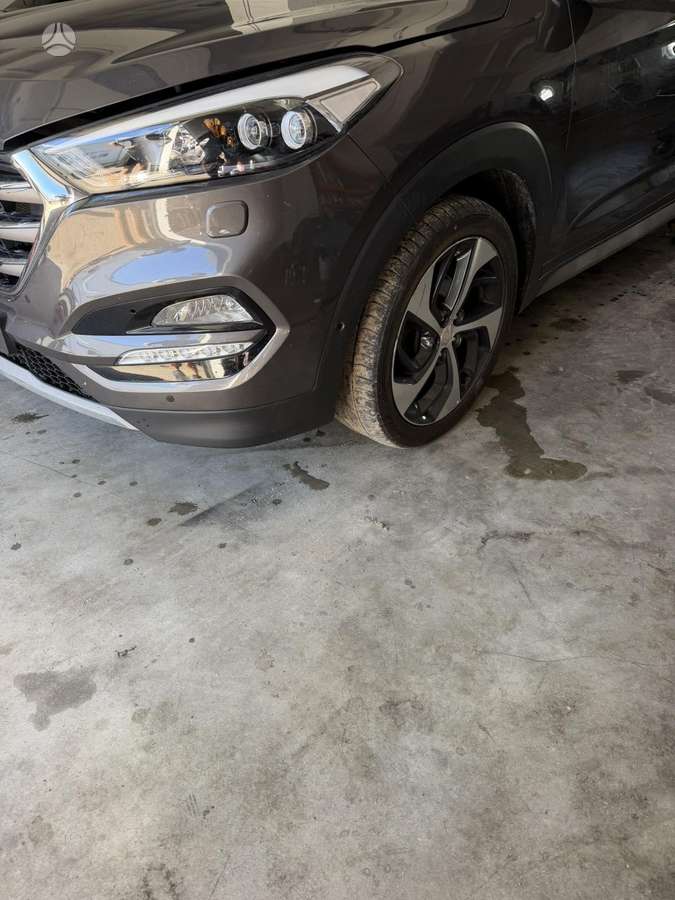 Hyundai Tucson dalimis. Spalvos kodas xn3