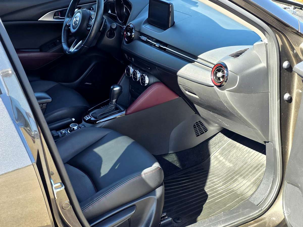 Mazda CX-3, 2.0 l., Внедорожник / Кроссовер