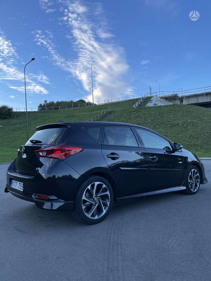 Toyota Corolla, 1.8 l., hatchback