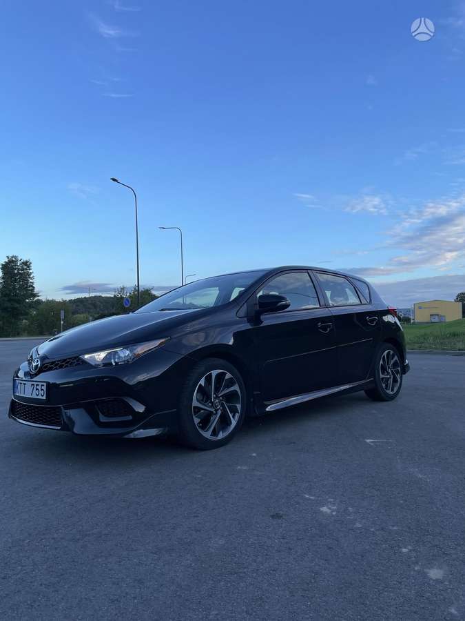 Toyota Corolla, 1.8 l., hatchback