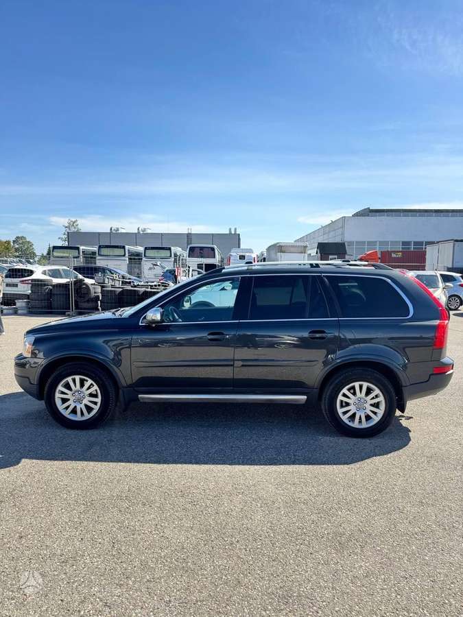 Volvo XC90 - 10