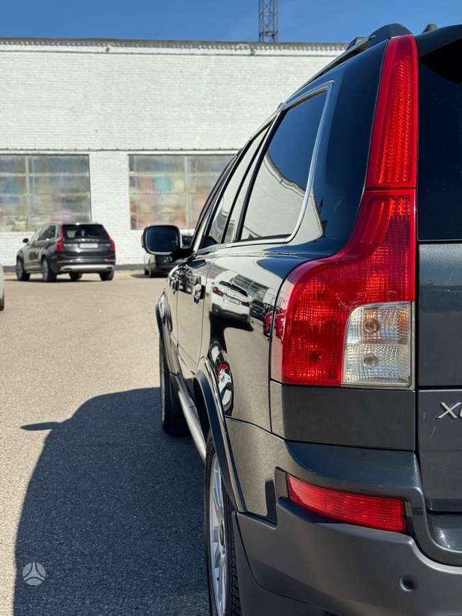 Volvo XC90 - 11