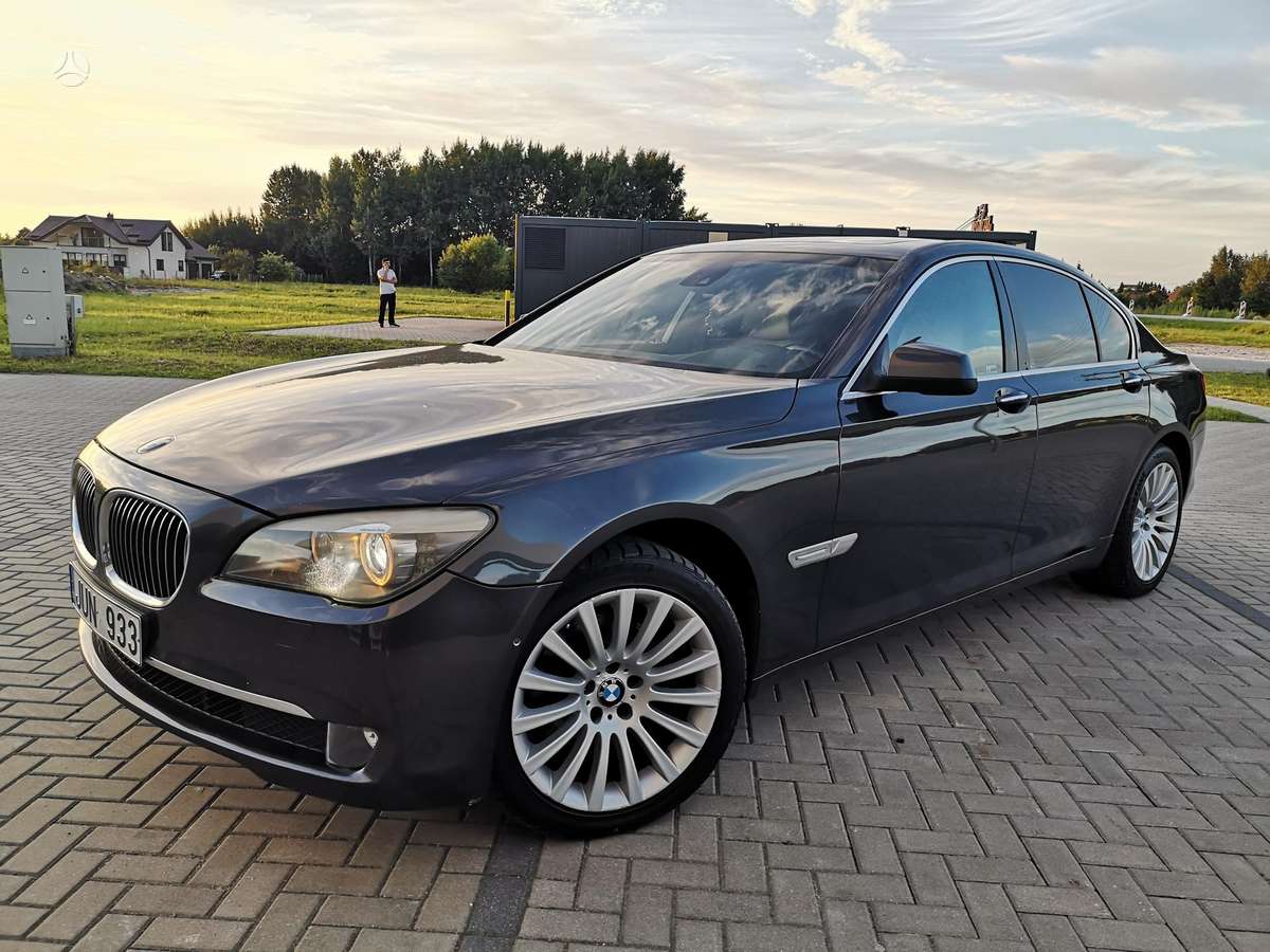 BMW 730, 3.0 l., Седан
