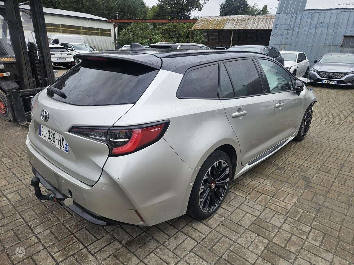 Toyota Corolla - 2