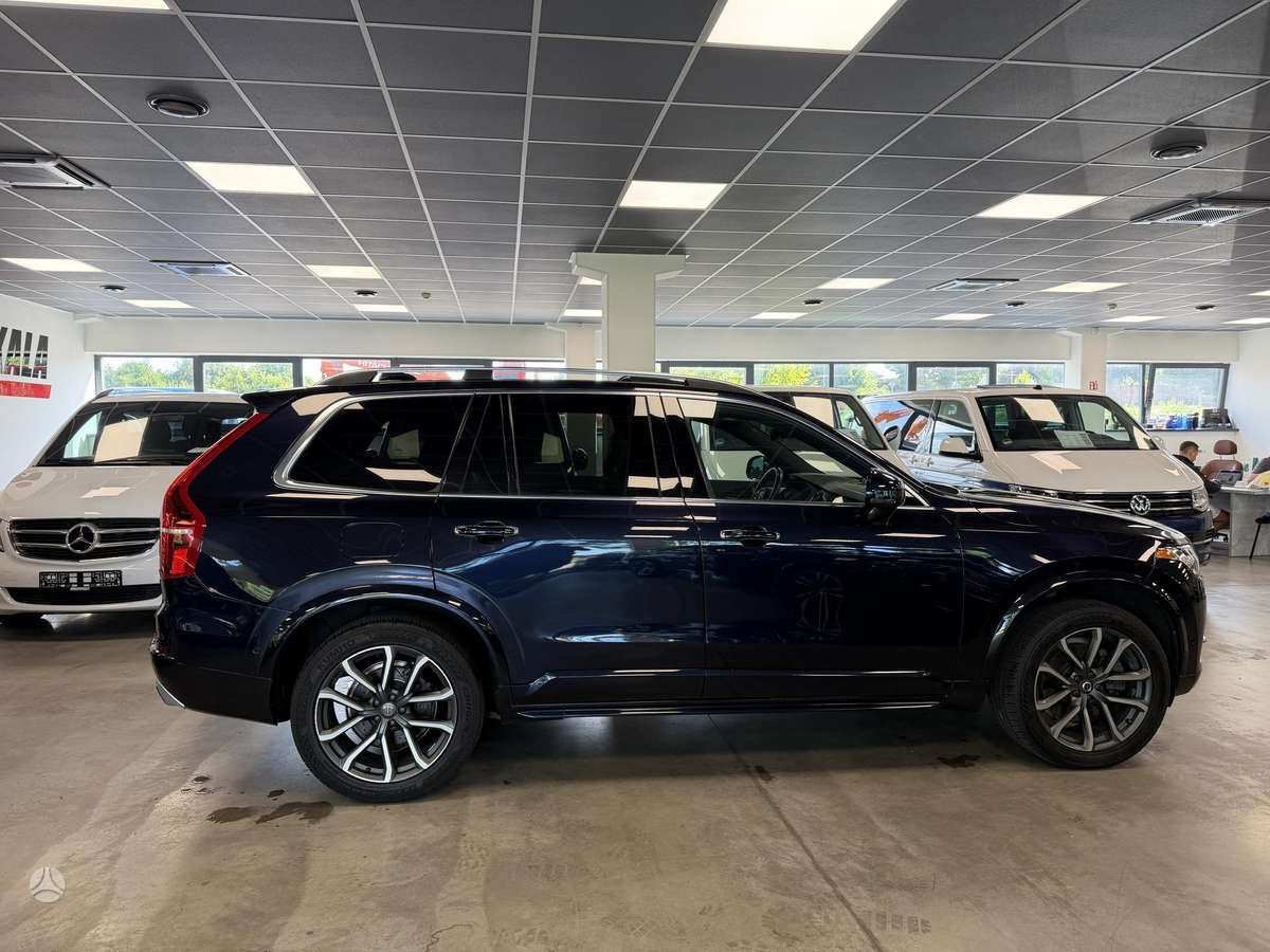 Volvo XC90, 2.0 l., off-road / crossover