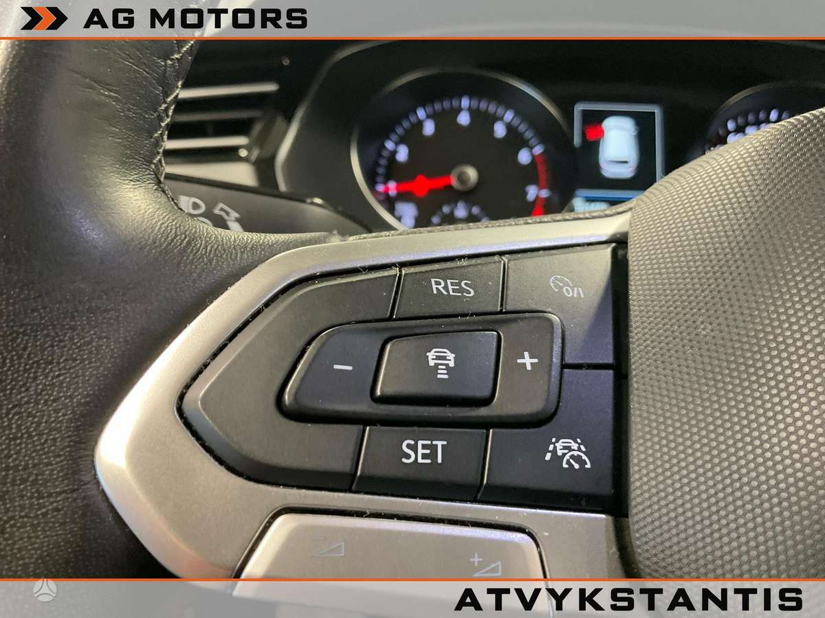 Volkswagen Passat - 8